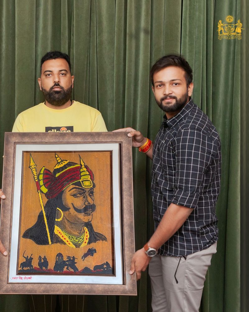 हल्दीघाटी की मिट्टी से बनाई महाराणा प्रताप की पेंटिंग को देखकर लक्ष्यराज सिंह हुए अभिभूत