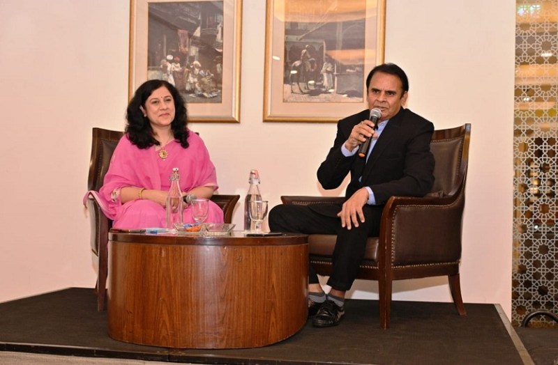 थियेटर कलाकार नहीं बनाता वह आप को तराशता है -रवि झांकल