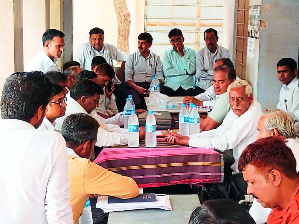 वकीलों की आपसी खींचतान सामने आई