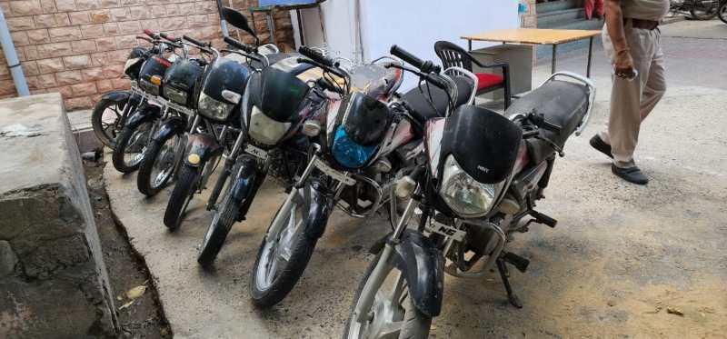 बाड़मेर शहर से चुराई थी 7 बाइक, अस्पताल से पार किए थे 10 मोबाइल