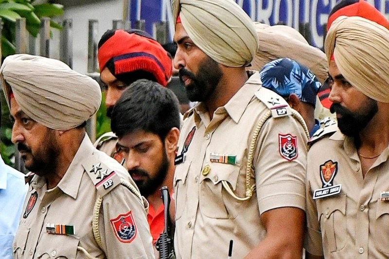 Gangster Lawrence Bishnoi Taken To Mohali By Punjab Police