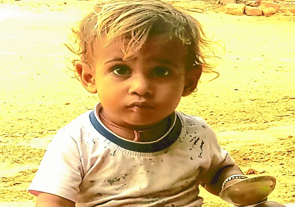 ढाई साल के मासूम को लगा करंट, मौत
