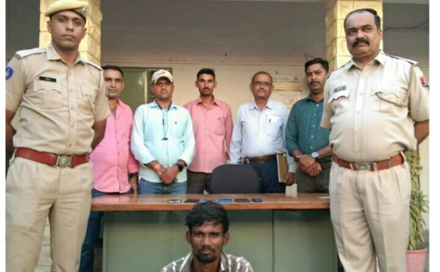 Robbery : पहले लापरवाही, फिर एफआइआर और अब यह कार्रवाई