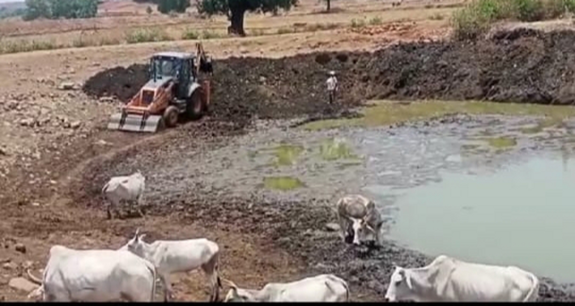 Villagers started work by donating for the unfinished pond in the village of this district