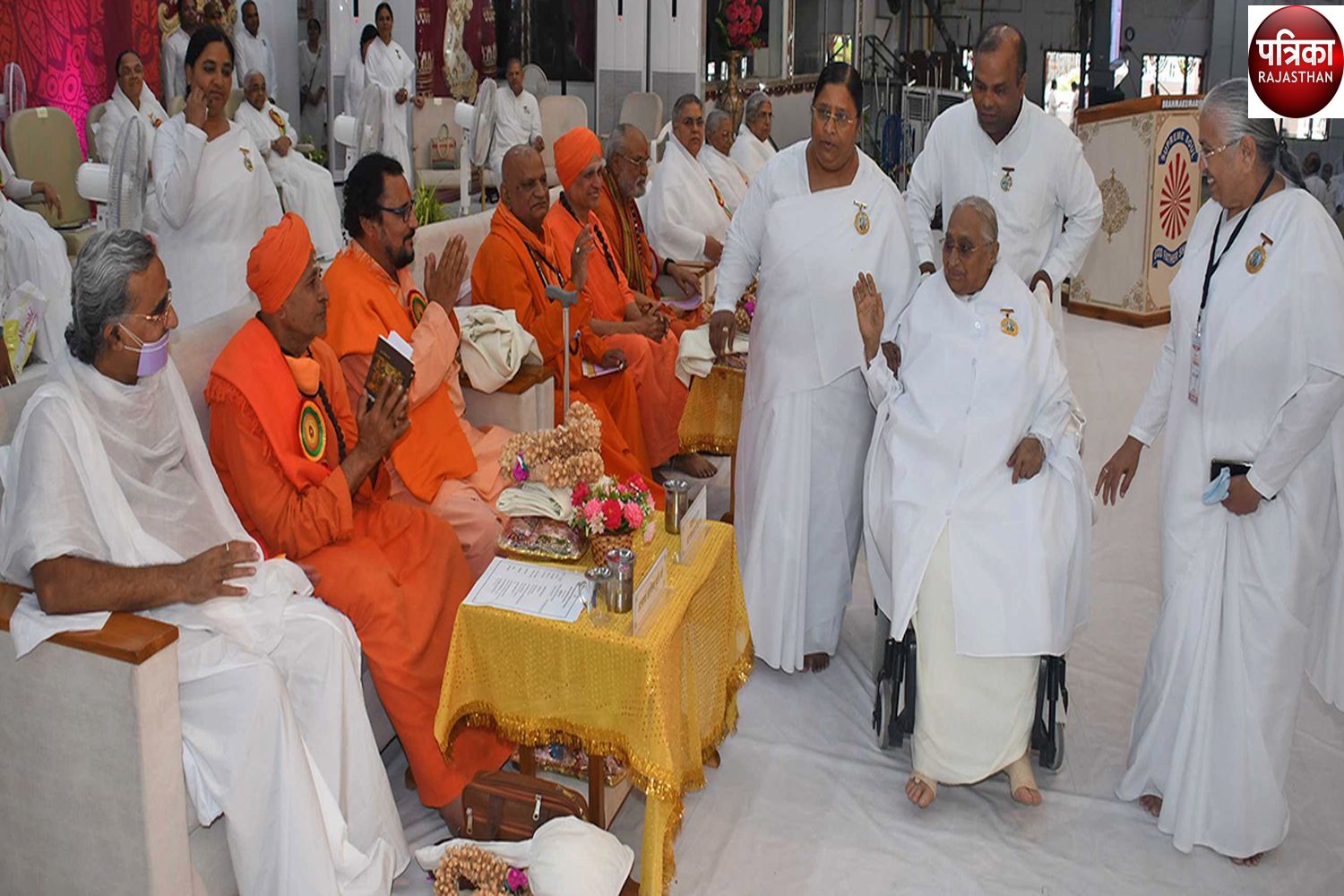 शांतिवन में पहुंचे देशभर से संत व धार्मिक गुरू, सम्मेलन को लेकर प्रधानमंत्री ने भेजा ये संदेश ...