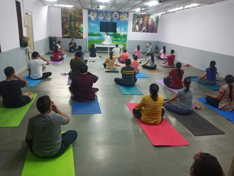 WORLD YOGA DAY: दो स्थल पर जुटेंगे सैकड़ों लोग और करेंगे योग