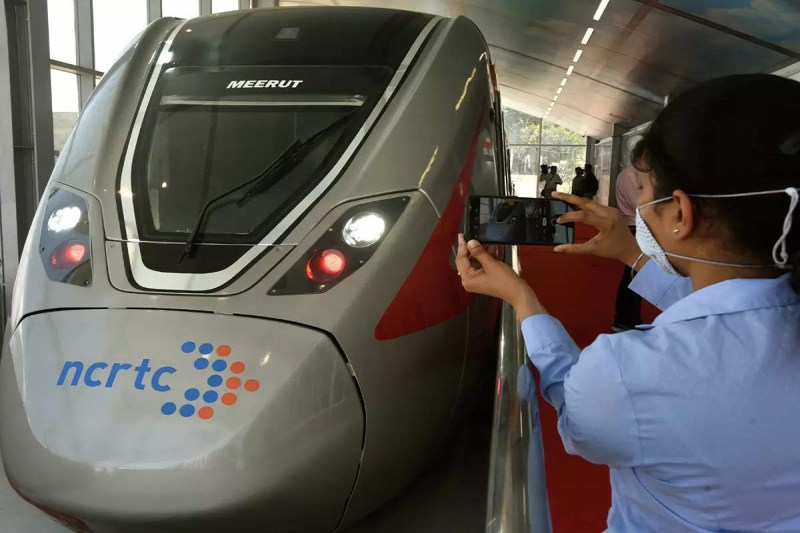 पटरी पर उतरी देश की पहली रैपिड रेल, दिल्ली से साहिबाबाद के बीच इस दिन से ट्रायल शुरू होने की तैयारी
