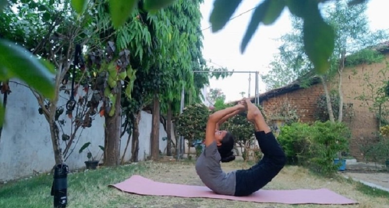 पढ़ाई के साथ योगा में भी अव्वल योगा गर्ल दिव्या