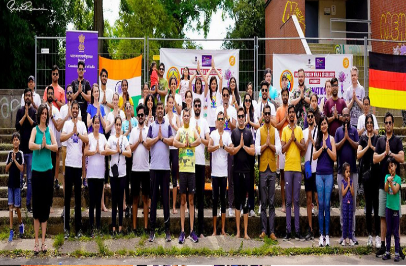 राजस्थान एसोसिएशन जर्मनी की ओर से फ्रैंकफर्ट में मनाया गया योग दिवस