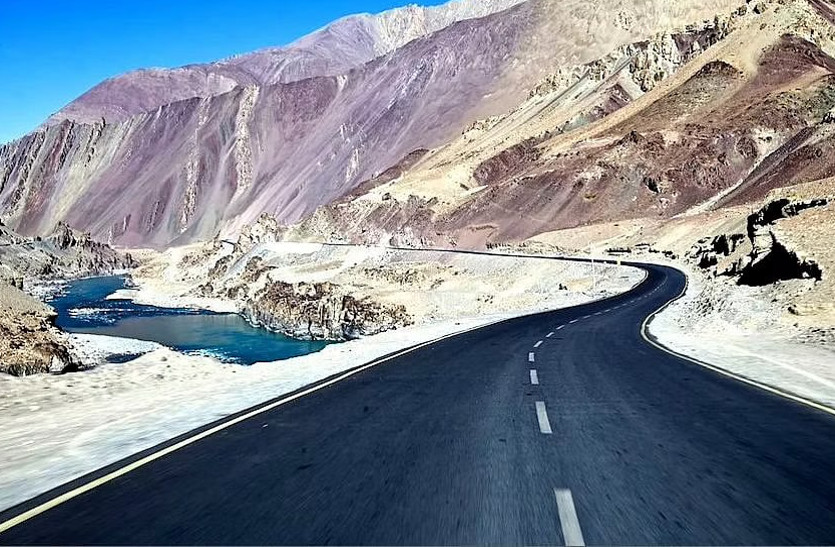 चीन-पाकिस्तान सीमा के दूरस्थ इलाकों में सड़क किनारे खुलेंगे 'बीआरओ कैफे'