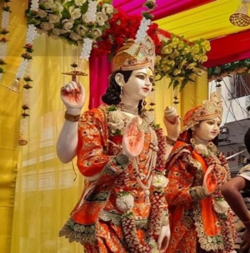 साढ़े चार कुंतल चांदी के रथ में विराजमान होकर निकले भगवान जगन्नाथ, स्वागत को उमड़े मेरठवासी