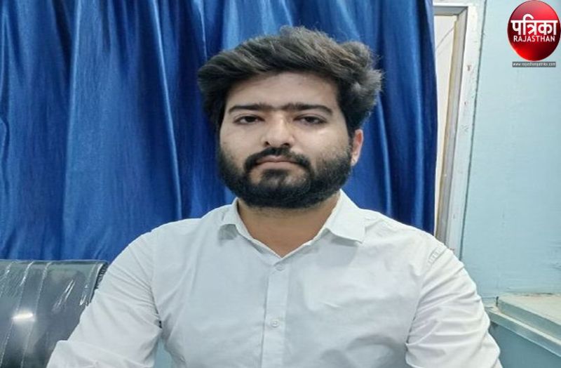 देश प्रेम का जज्बा : बाड़मेर के युवक ने आतंक और कट्टरपंथ के विरुद्ध यों छेड़ी सोहार्द की मुहिम