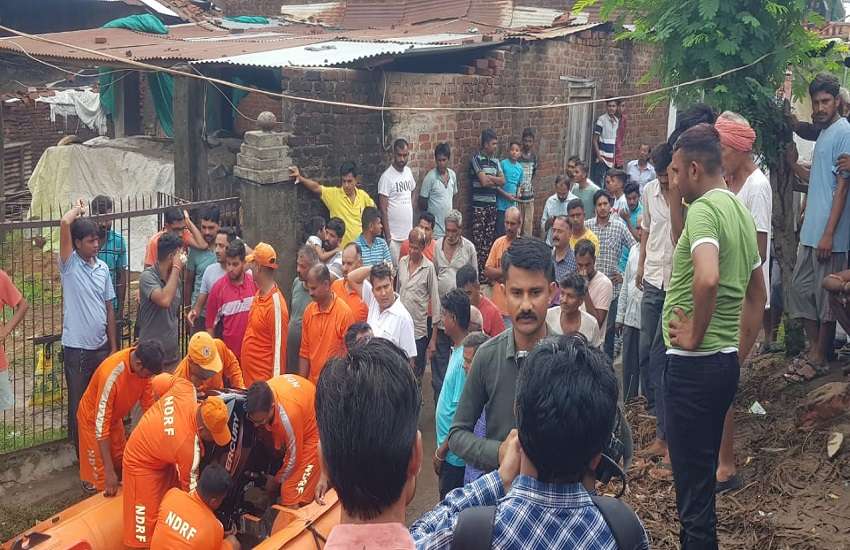 Gujarat Mansoon News : बारिश से तबाही, आणंद के सिस्वा में उतरी एनडीआरएफ की टीम