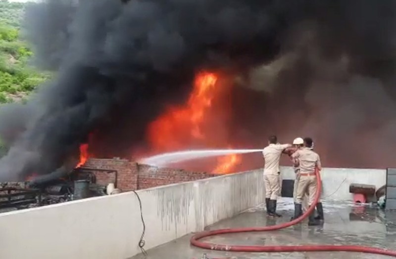 chemical_factory_fire_in_jaipur.jpg