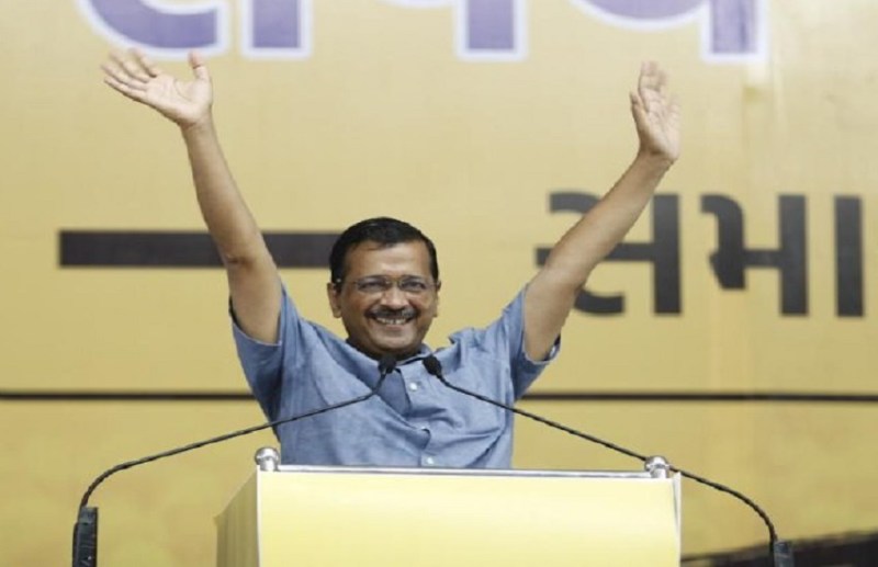 दिल्ली और पंजाब में दी जा रही मुफ्त बिजली, गुजरात में क्यों नहीं?: केजरीवाल