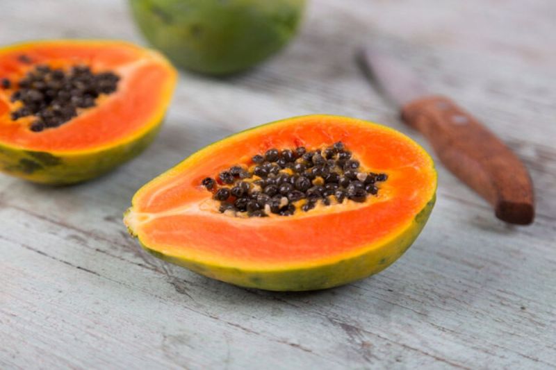 Papaya Benefits: पपीता बढ़े कोलेस्ट्रॉल और पाचन की समस्या को दूर करने में होता है फायदेमंद
