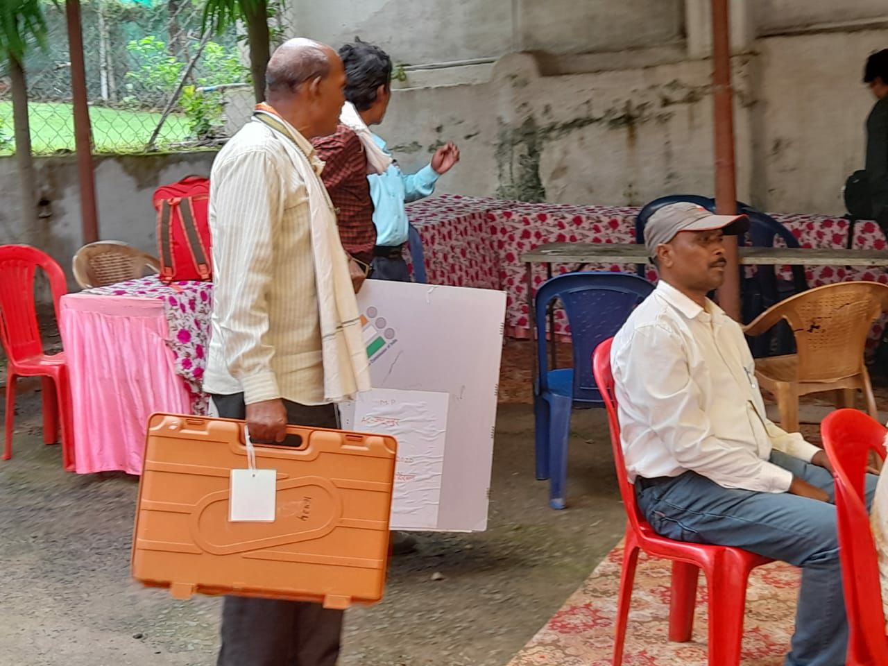 Video Story- Polling teams left for booths with material, civic electi