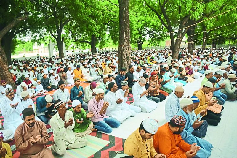 दो साल बाद ईद -उज-जुहा पर्व पर दिखा उत्साह, महिलाओं ने भी अदा की नमाज