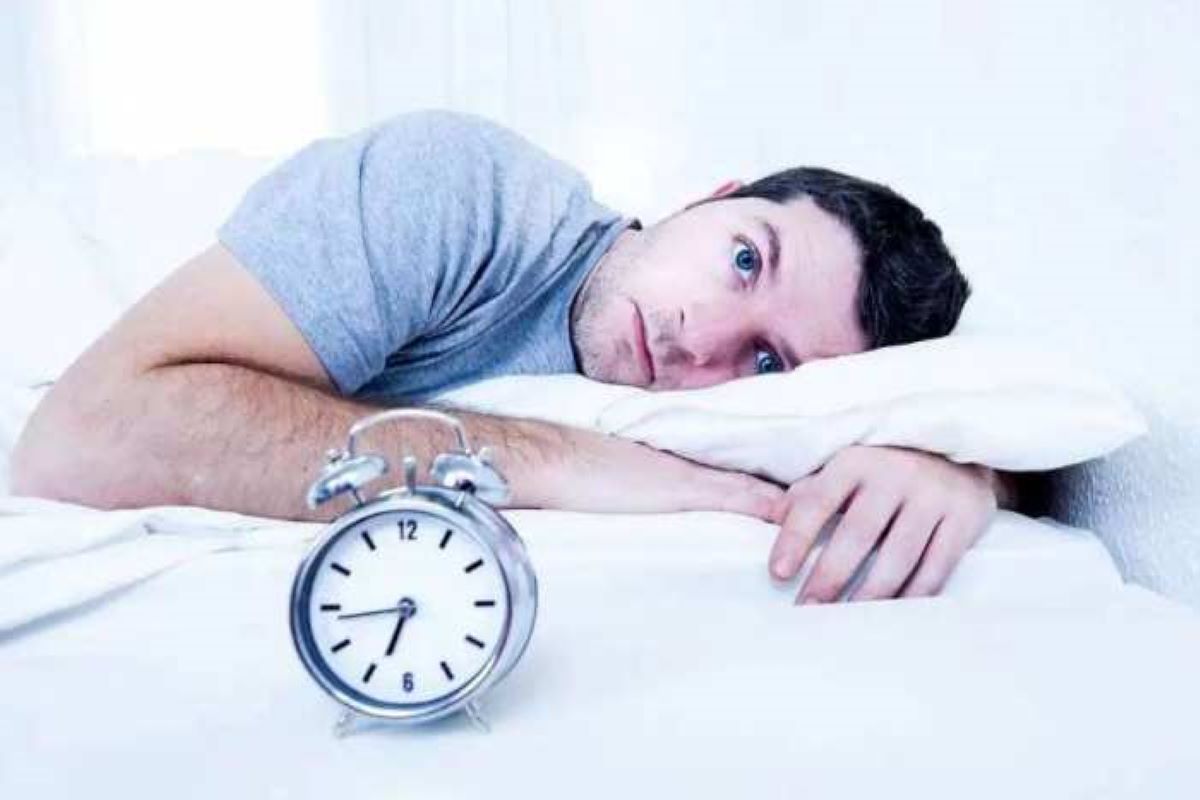 Home Remedies: क्या आप नींद न आने की समस्या से हैं परेशान? तो ये घरेलू उपाय राहत दिलाने में आएंगे काम