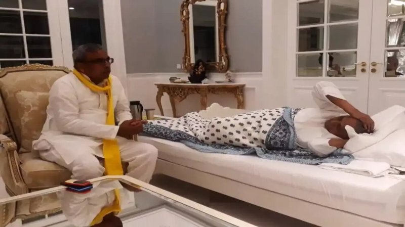 OP Rajbhar and Mulayam Singh Yadav Meeting