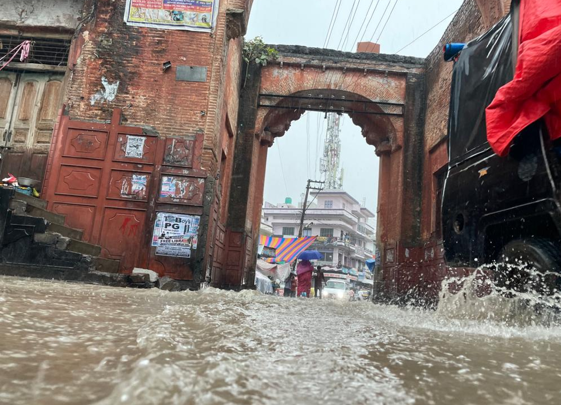 श्रावण मास के पहले दिन जमकर बरसे बादल, दो घंटों में डेढ़ इंच बारिश