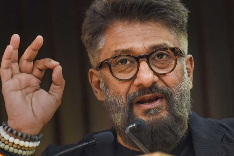 बॉलीवुड स्टार्स को लेकर निर्देशक Vivek Agnihotri का तंज