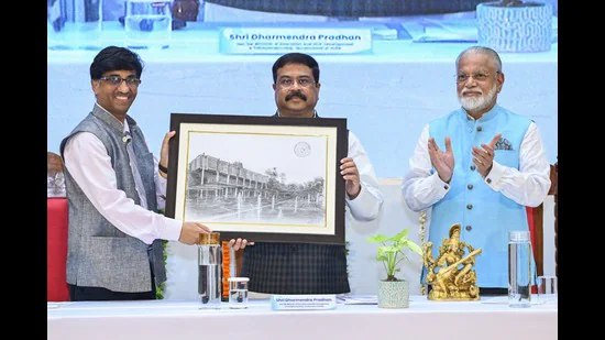 School of Medical Sciences to be built of 450-bed without govt money in IIT Kanpur Dharmendra Pradhan lay the foundation stone