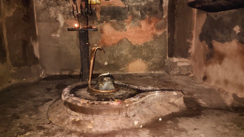 मध्यप्रदेश के इस मंदिर में शिवलिंग पर पड़ती है सूर्य की पहली किरण