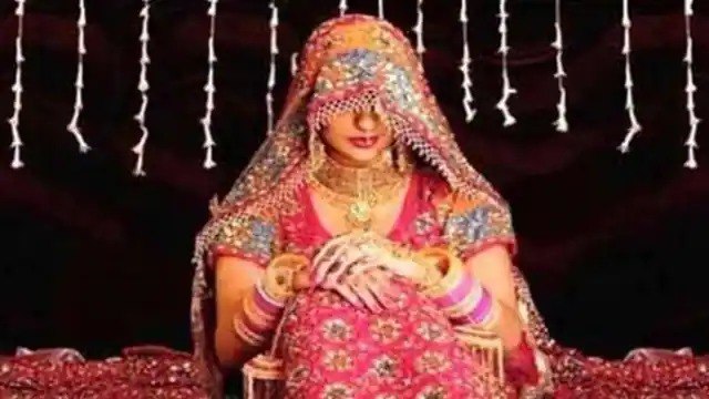 Daughter-in-law Ran away with lover after buying 20 lakhs jewelery got the registry of plot