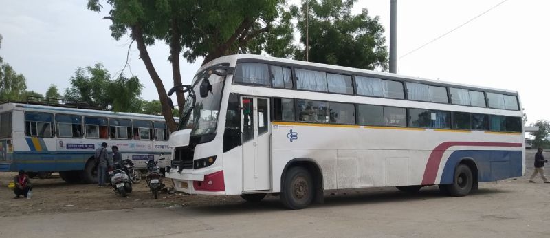 रोडवेज में हर साल बढ़ रहा 5-7 फीसदी यात्री भार, घट रही बसें