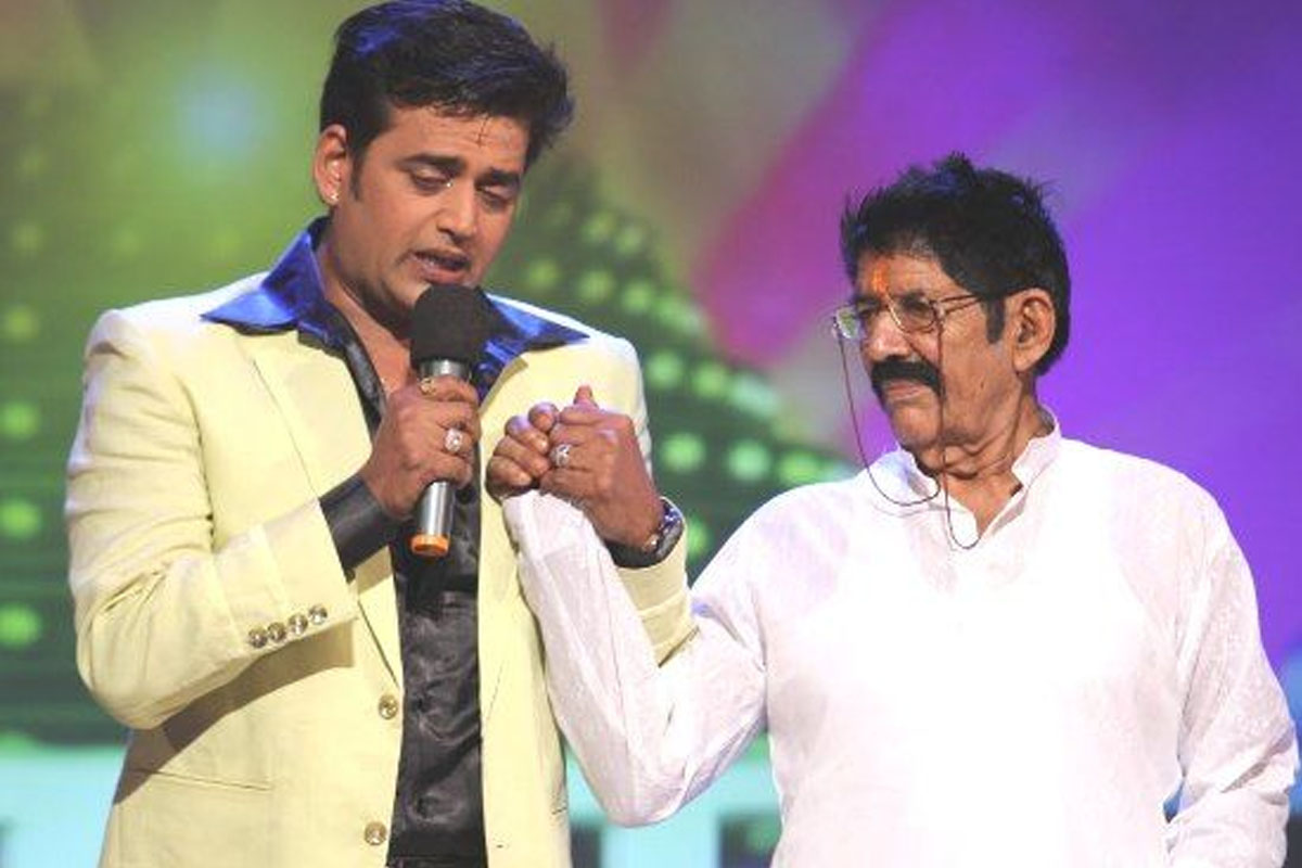 एक्टर बनने के लिए Ravi Kishan ने चमड़े की बेल्ट से खाई मार