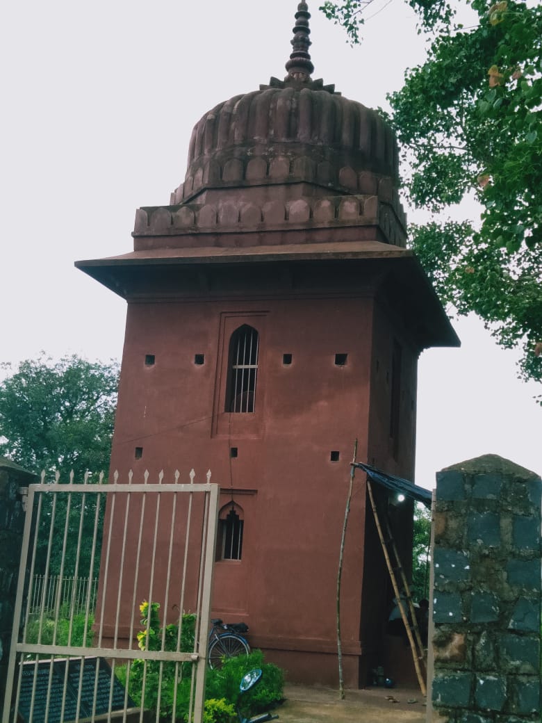 जानिए ऐतिहासिक मंदिर के दृश्य, यहॉ के मंदिर में ऋणों से मिल जाती है मुक्ति