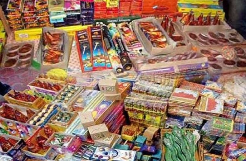 west bengal : वैज्ञानिकों ने ग्रीन पटाखे बनाने सिखाए, अब बड़े पैमाने पर करेंगे व्यवसाय