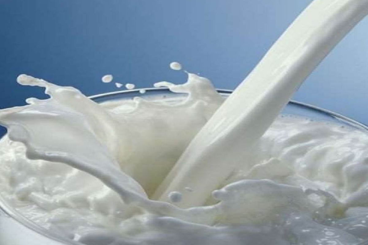 GST : सावन के पहले सोमवार को लगा जोर का झटका, यूपी में दूध के बढ़े दाम से भौचक्क हुई जनता