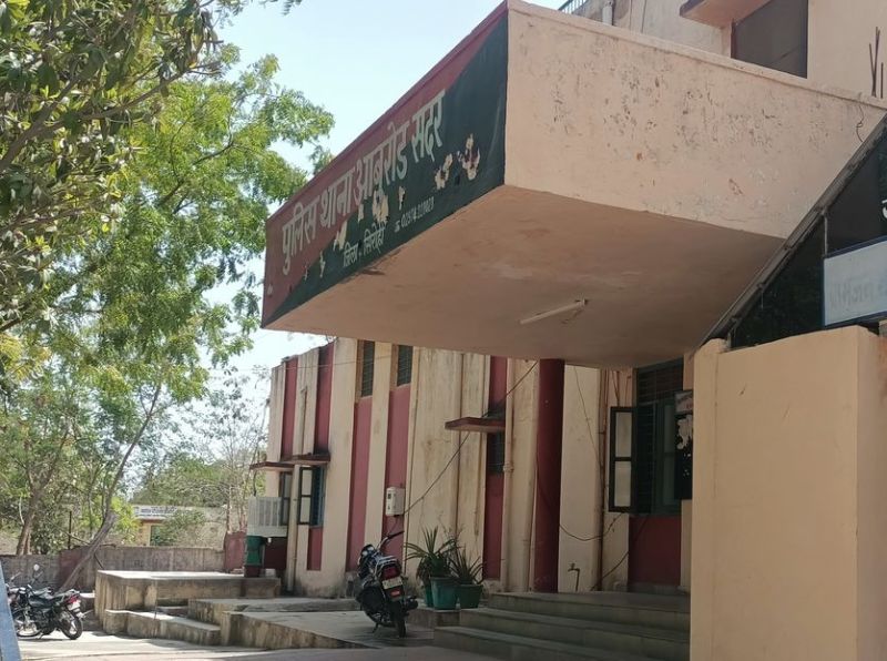 पत्थर से सिर पर वारकर अधेड़ की हत्या, मामला दर्ज