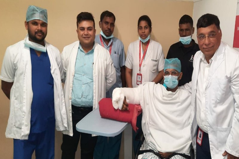 Good News : पहली बार कटे हुए बाजू को जोड़कर युवक को दिया नया जीवन