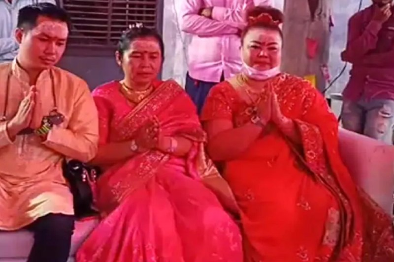 थाईलैंड की 2 बहनें हुईं भोले की दीवानी, हर साल करतीं हैं रुद्राभिषेक