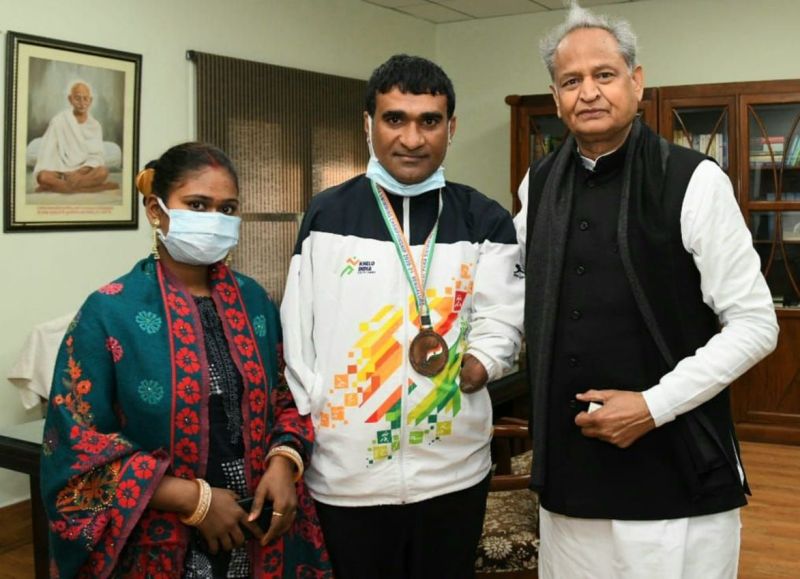 राष्ट्रीय पैरा तैराक पिंटू की मेहनत लाई रंग, पढ़े कैसे