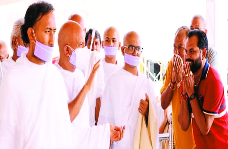 Acharya Mahashraman- संतोष हो तो मोक्ष प्राप्ति के मार्ग पर आगे बढ़ सकता है आदमी- आचार्य महाश्रमण