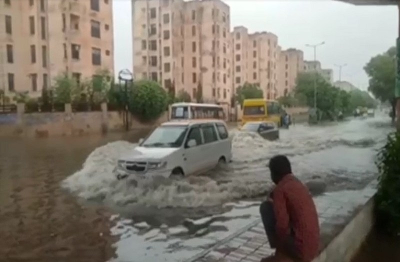 जयपुर में 4 इंच से अधिक बारिश।