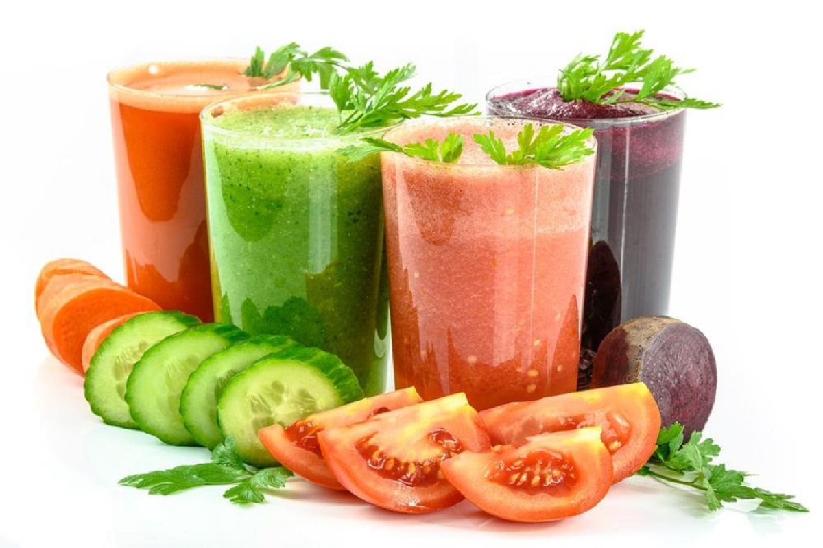 Vegetable Juice Benefits: एक गिलास सब्जी का जूस पीने से सेहत को मिलते हैं कमाल के फायदे, कई समस्याएं होती है दूर
