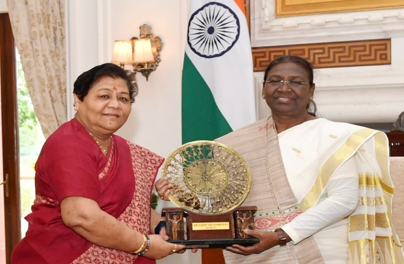 राष्ट्रपति द्रौपदी मुर्मू को छत्तीसगढ़ की राज्यपाल ने बताया- मेसा कानून बिल संसद में है लंबित