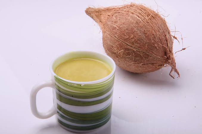 Coconut Milk Tea Benefits: नारियल के दूध की चाय पीने के हैं अनगिनत फायदे, वजन कम करने में होता है सहायक
