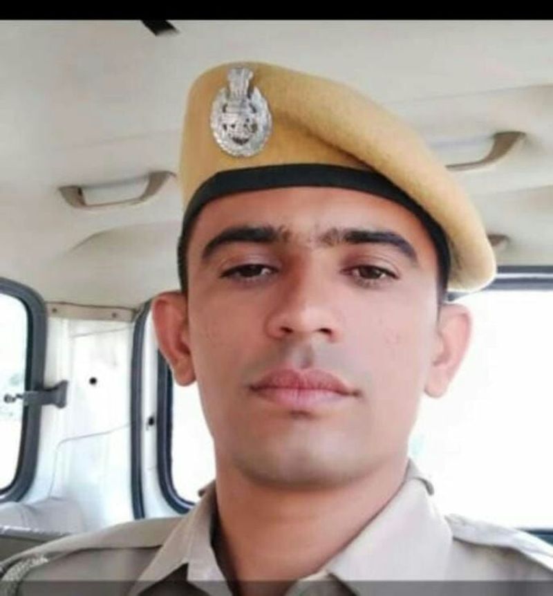 Constable died : 4 बहनों का इकलौता भाई व 3 पुत्रियों का पिता कांस्टेबल का दम टूटा