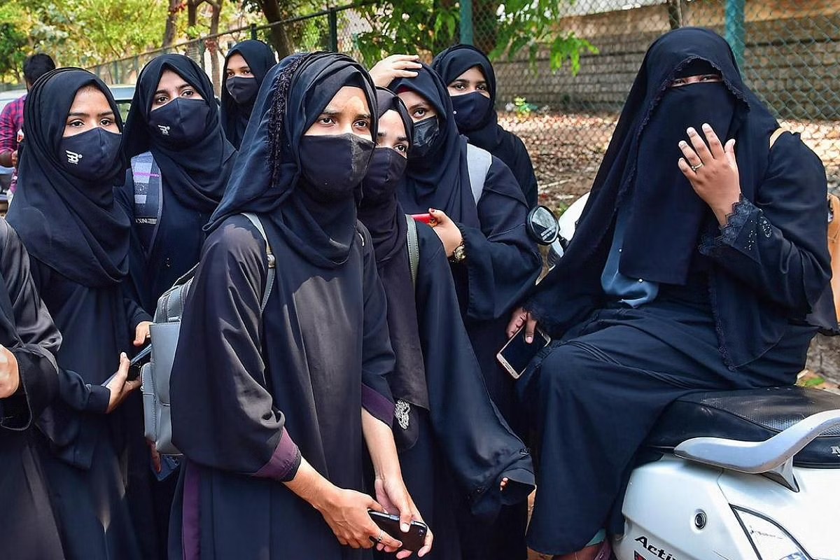 muslim-organizations-will-open-13-new-colleges-in-karnataka-wearing-hijab-will-not-be-banned.jpg