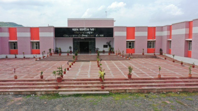 प्रतिनियुक्ति की बैसाखियों पर विश्वविद्यालय की पढ़ाई