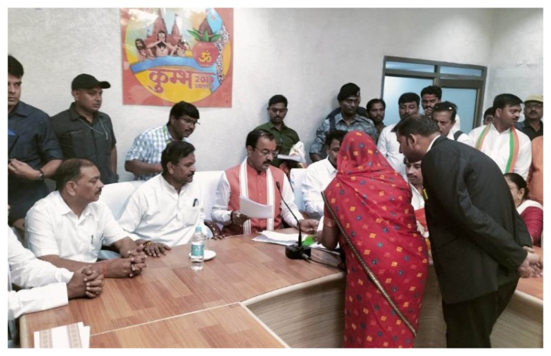 उपमुख्यमंत्री केशव प्रसाद मौर्या पहुंचे प्रयागराज, निकाय चुनाव को लेकर कार्यकर्ताओं को देंगे गुरु मंत्र