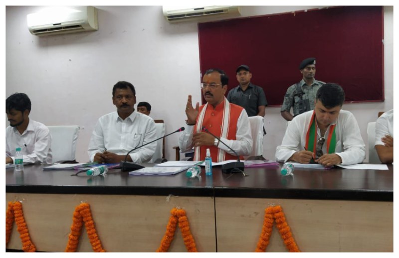 हर घर तिरंगा कार्यक्रम का व्यापक प्रचार-प्रसार करते हुए सभी लोगो को जोडे़- केशव प्रसाद मौर्य