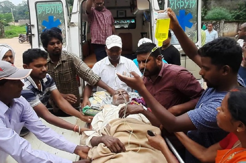 Padmashree Simon Oraon Waterman admitted in paralysis attack, RIMS