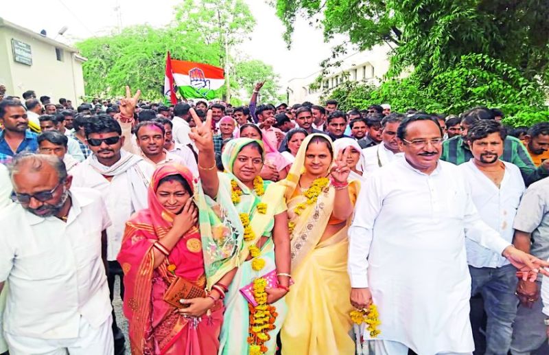 जिला पंचायत अध्यक्ष और उपाध्यक्ष पद पर कांग्रेस का कब्जा, दो-दो मतों से जीत